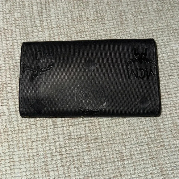 MCM Key Wallet - Picture 2 of 5